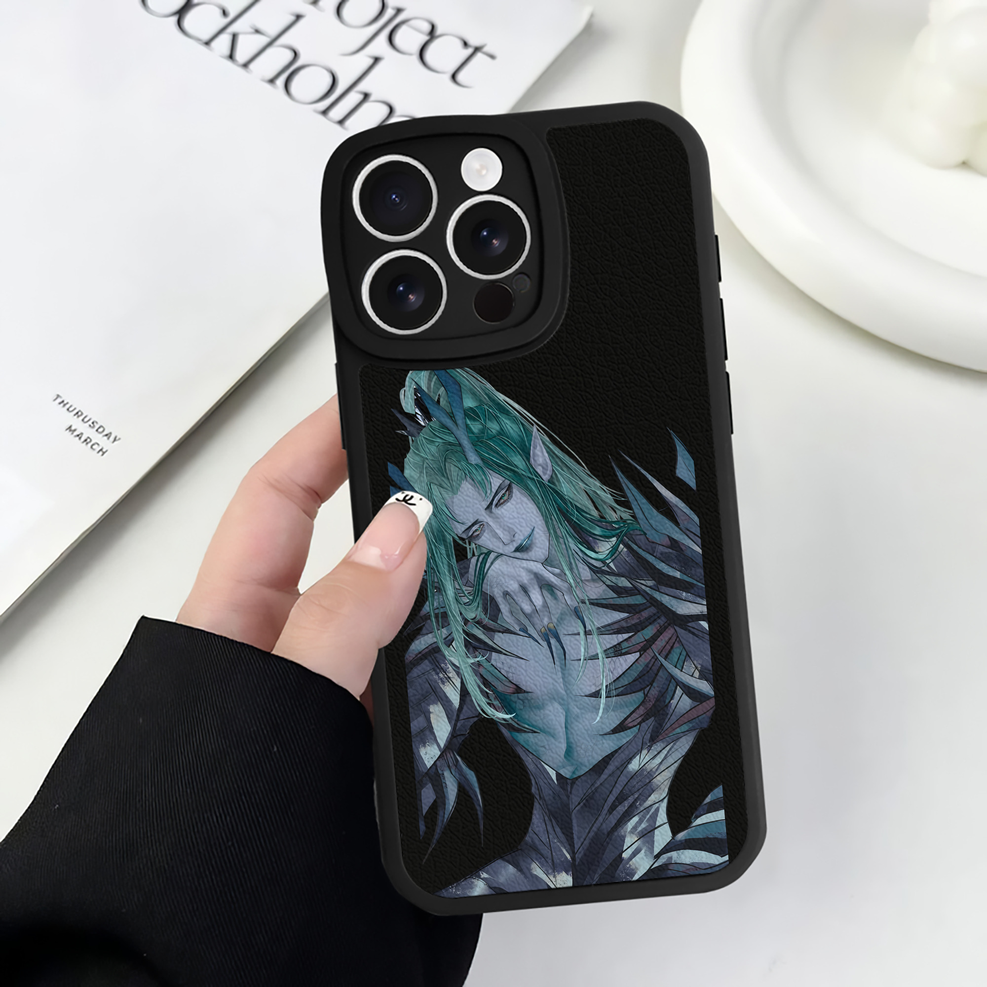 （画像用） Ne Zha 2 ナタ 魔童の大暴れ 【iPhone 16シリーズ対応】シリコンスマホケース（レザー調） 材質：シリコン